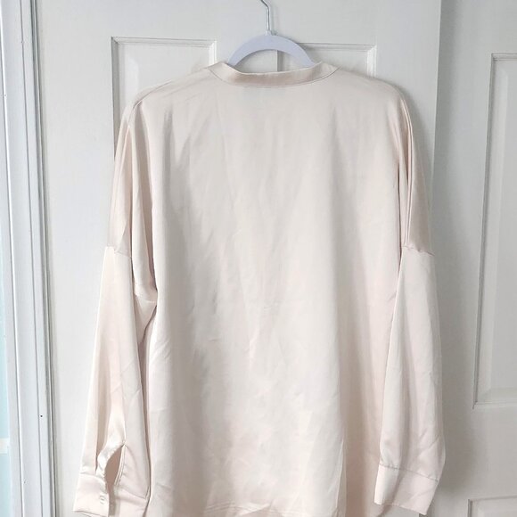 Tahari Cream Blouse - Picture 3 of 3